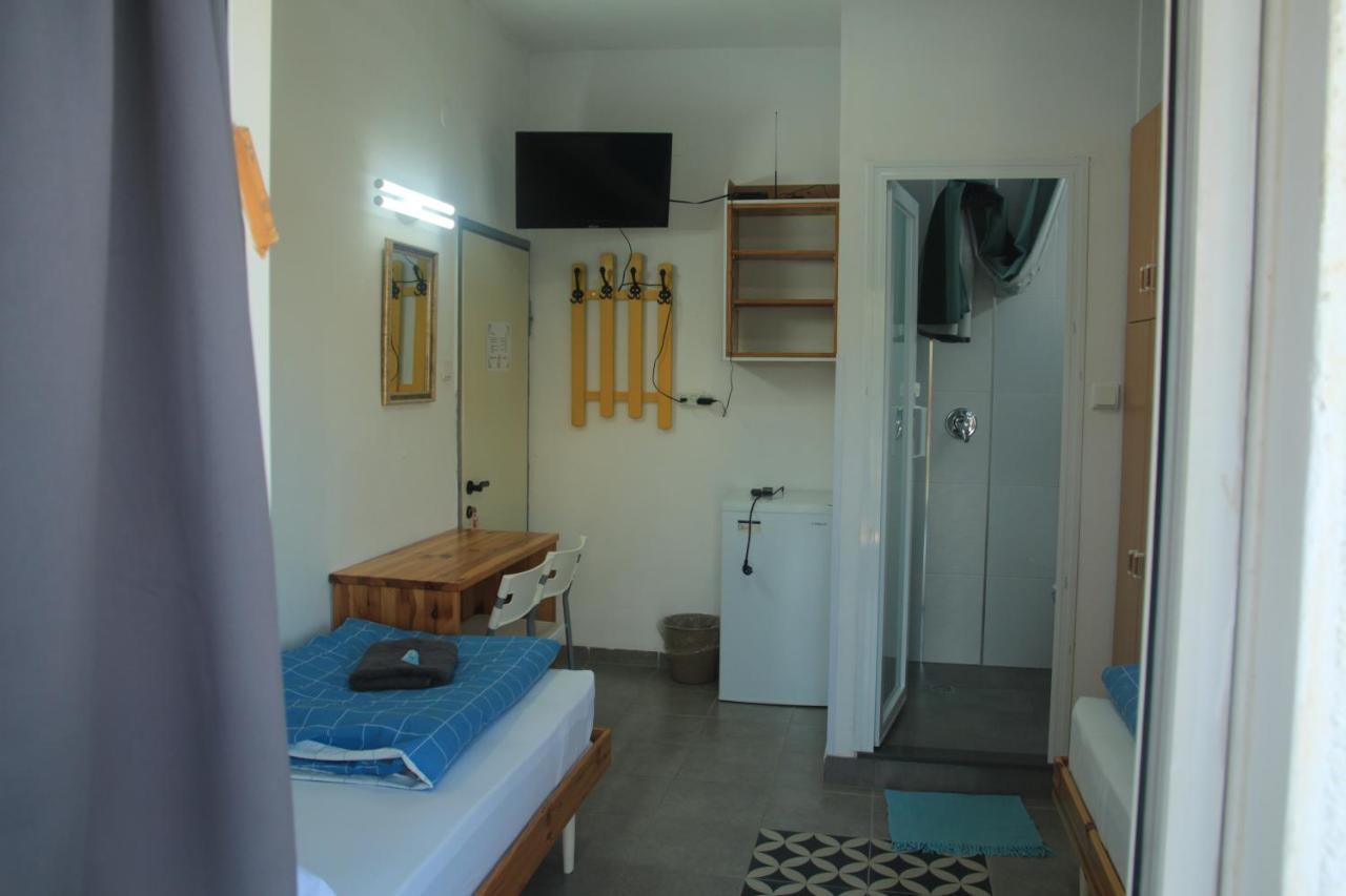David Hostel Тиверіада Екстер'єр фото